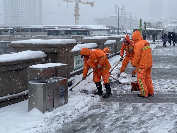 项目动态 | 以雪为令！尊龙凯时天津项目全力以赴做好除雪工作